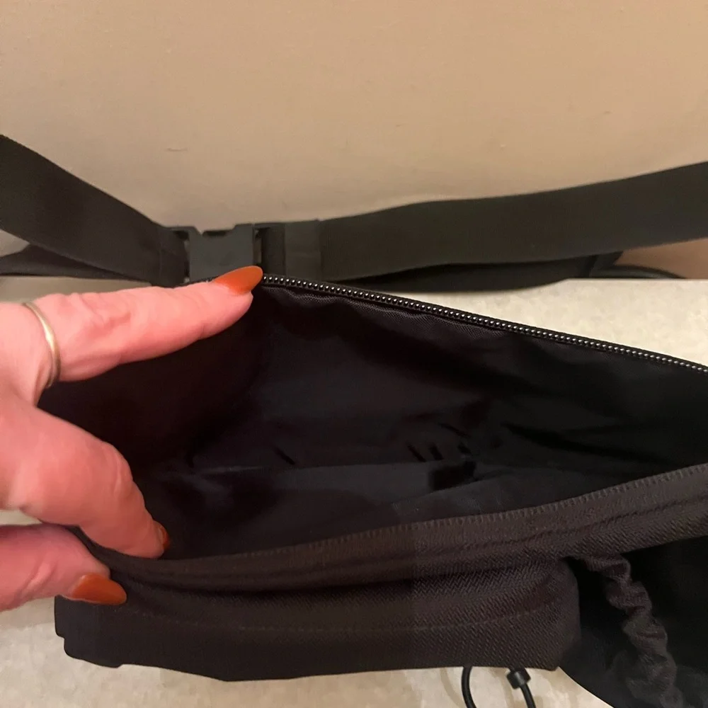 Carhartt Black Belt Bag - Picture 8 of 8